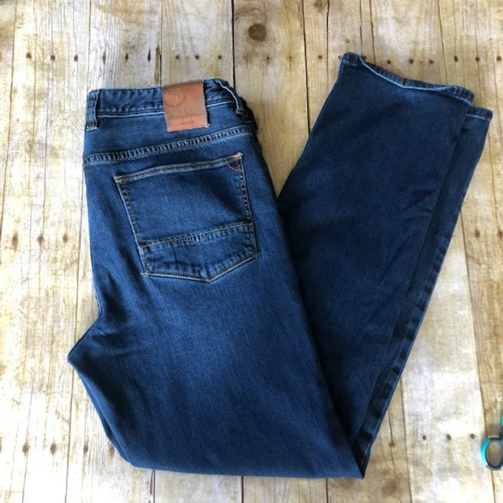 TOMMY BAHAMA SAND DRIFTER AUTHENTIC STRAIGHT JEANS SIZE 34 X 32